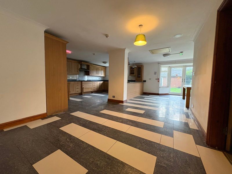 Property photo 3 of 10 Photo 5