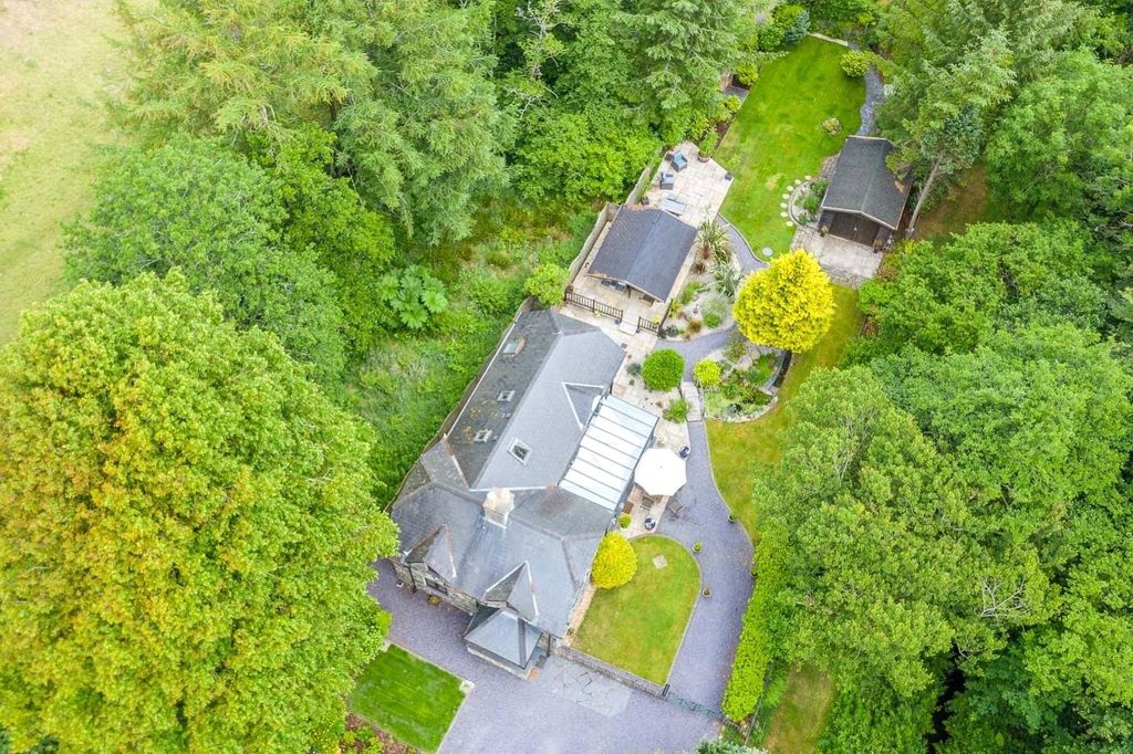 Property photo 2 of 45 Picture No. 48