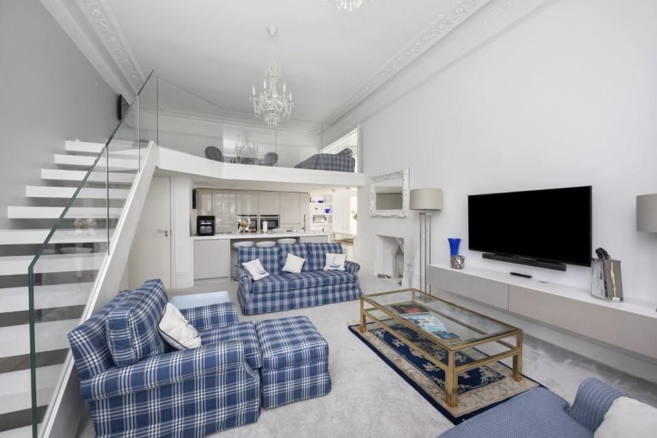 Property photo 1 of 18 Eaton Gardens, 10, Flat 4-003 (Ag).Jpg