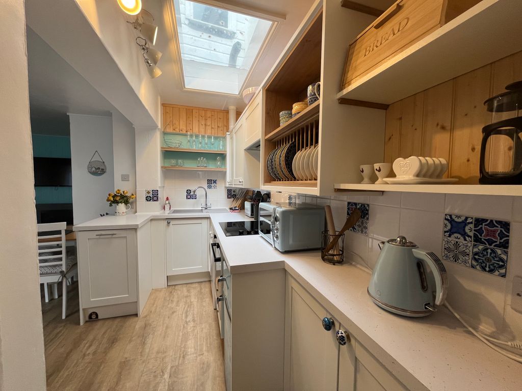 Property photo 1 of 5