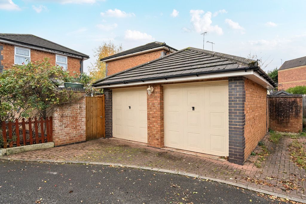 Property photo 3 of 16