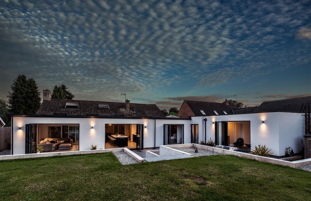 Property photo 1 of 35