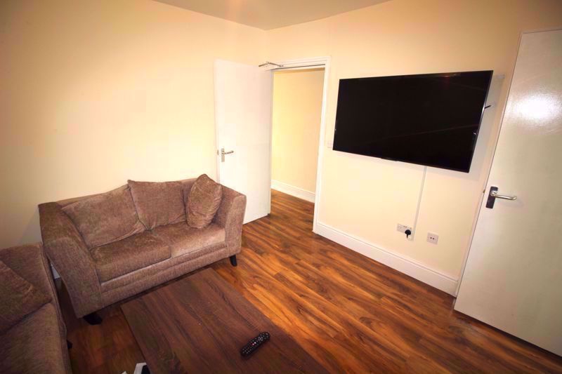 Property photo 2 of 11 Photo 9