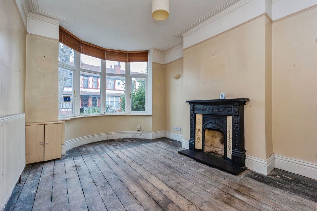 Property photo 2 of 18 Pbox-Img.Jpg