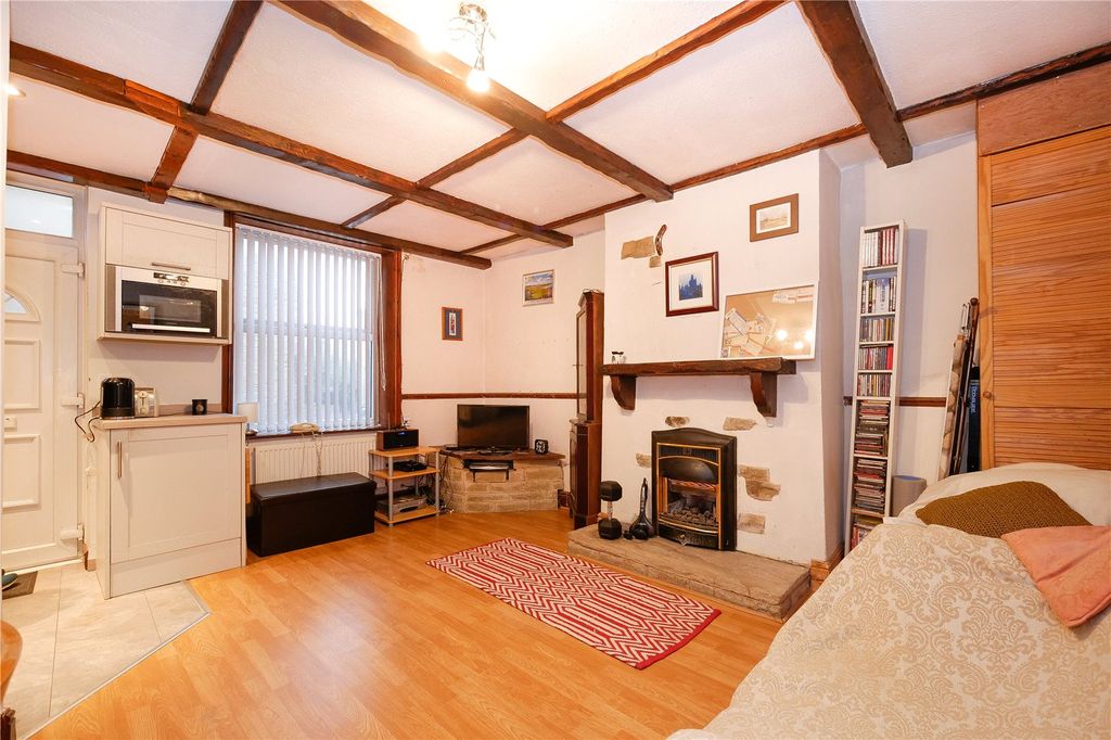 Property photo 2 of 8 Picture No. 14