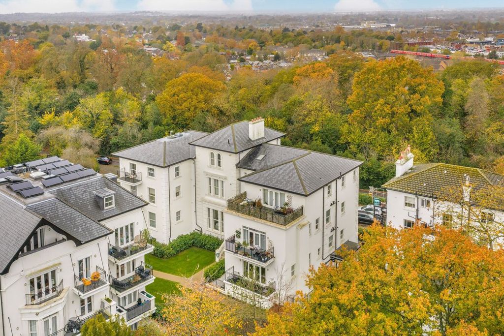 Property photo 2 of 11