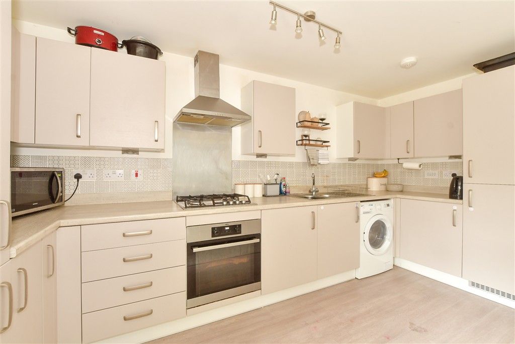 Property photo 3 of 4 Kitchen