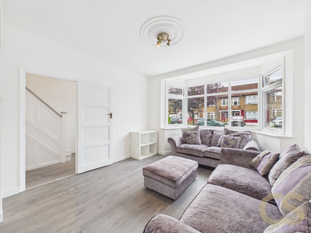 Property photo 2 of 16 5391074