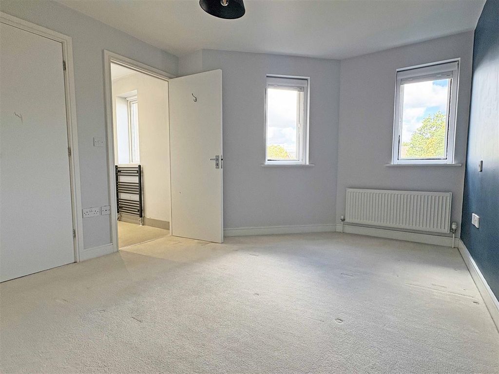 Property photo 3 of 13 B1.Jpg