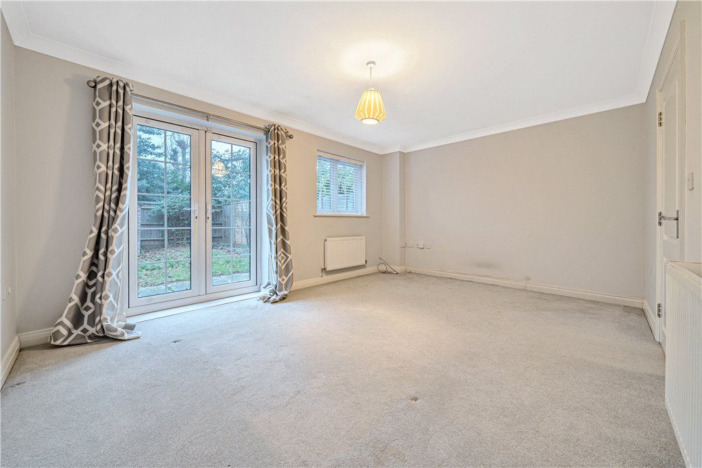 Property photo 3 of 11 5