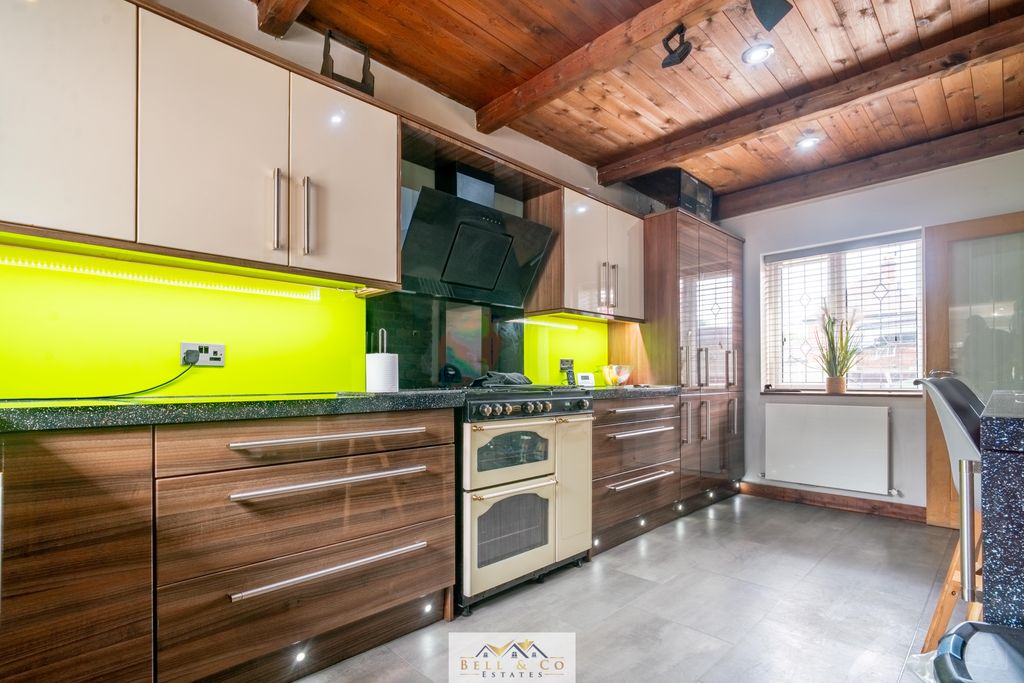 Property photo 3 of 26 Kitchen Diner  2
