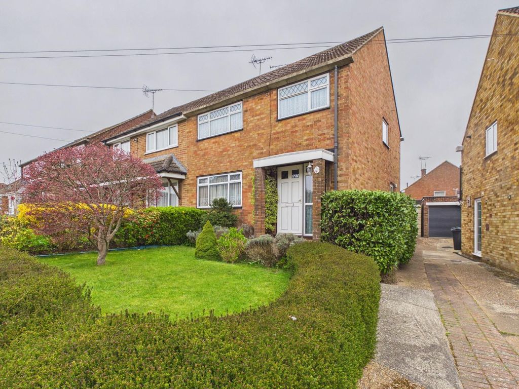 Property photo 1 of 17 Cam05010G0-Pr0060-Still018.Jpg