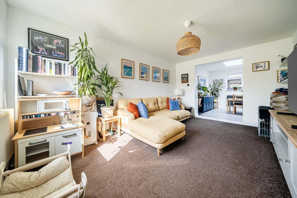 Property photo 2 of 16 1-69d7Eef4393c4-1437719-10-69d68333Ebbee-1.Jpg