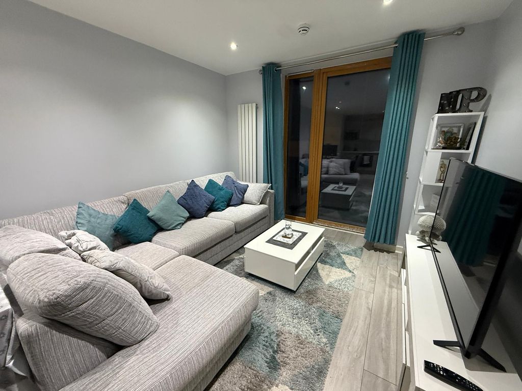 Property photo 3 of 10 Gallery