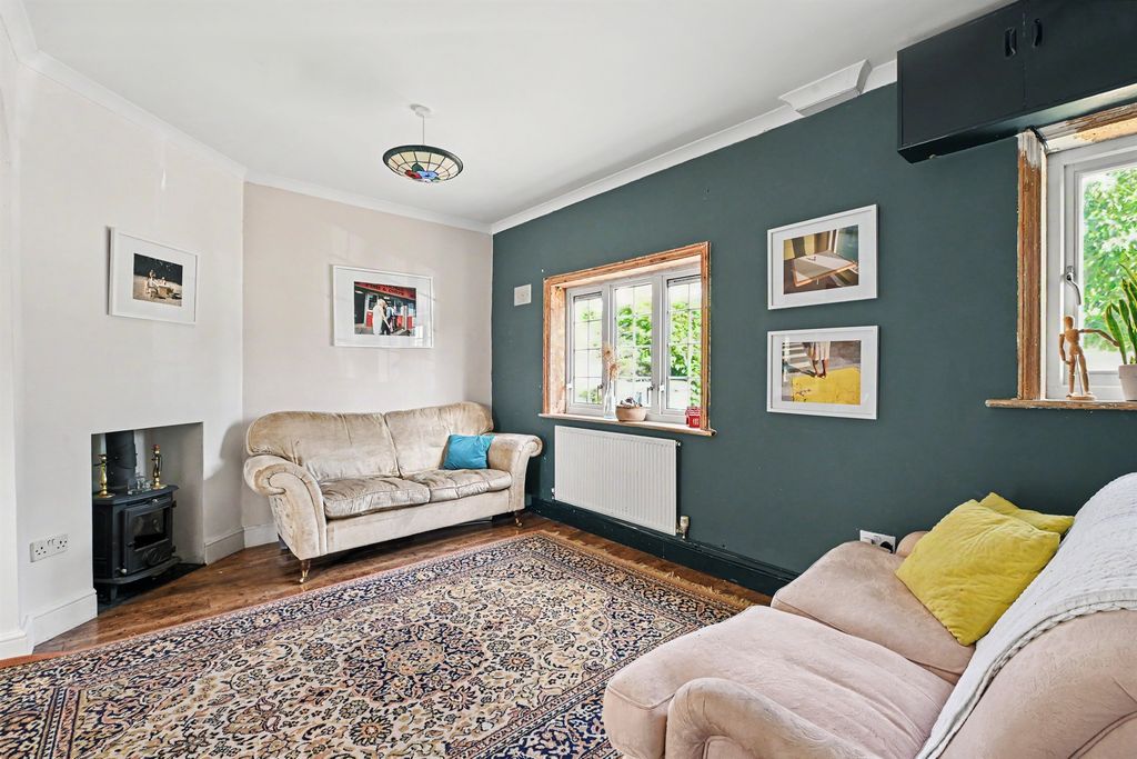 Property photo 2 of 26
