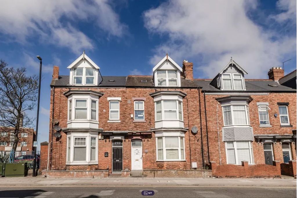 Property photo 1 of 7 Chester Road, Sunderland Sr4