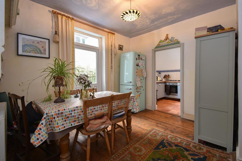 Property photo 2 of 15 Dining Room