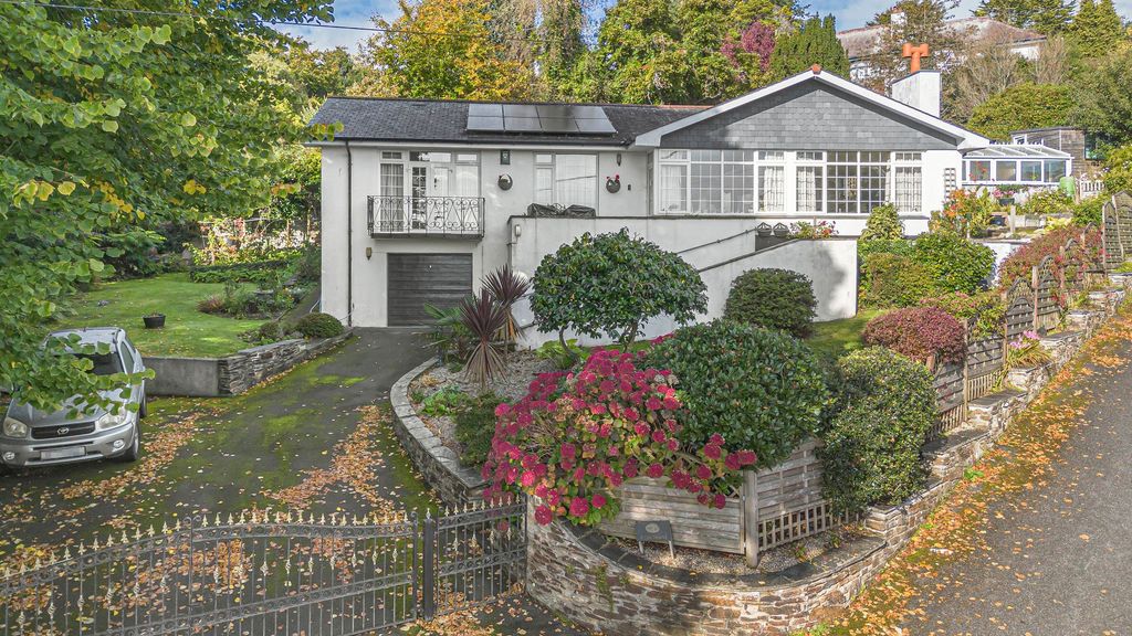 Property photo 1 of 25