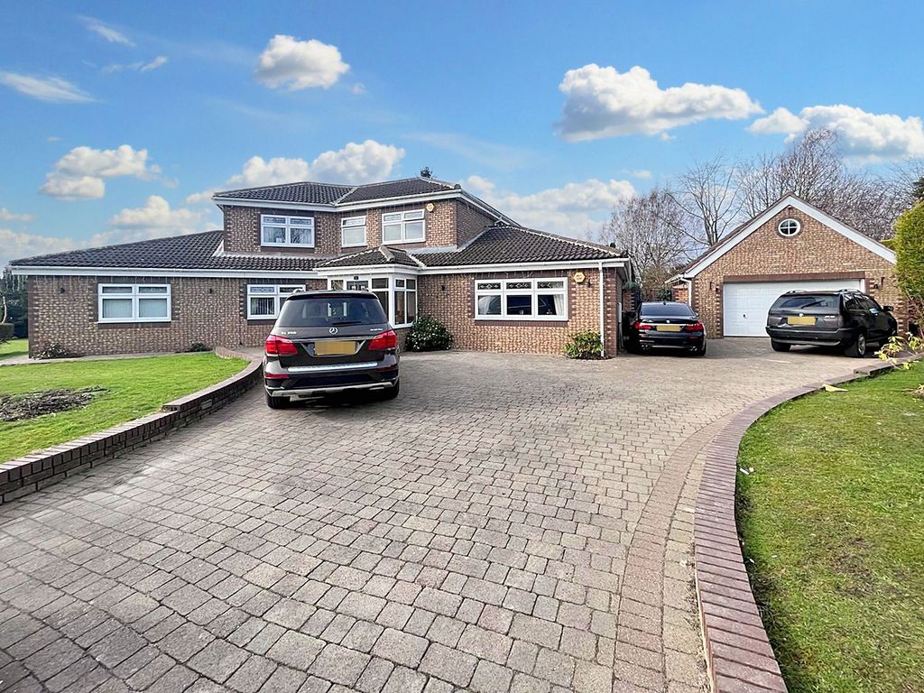 Property photo 1 of 18