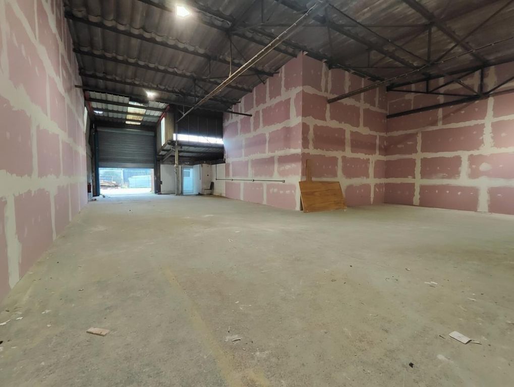 Property photo 1 of 6 Unit 4D, Reservoir Road Hull, Hu6 7Qd