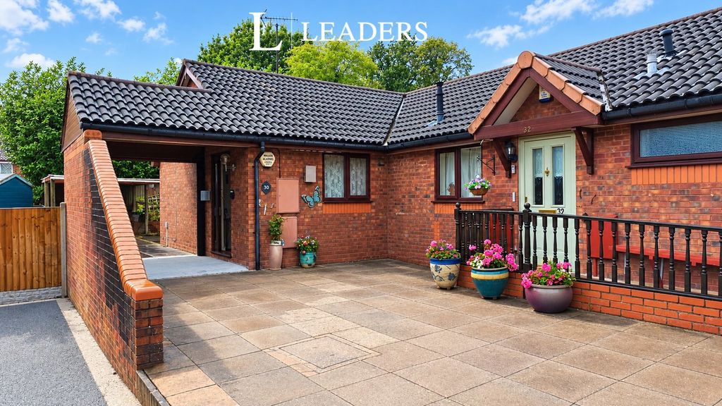 Property photo 1 of 18 Pbox-Img.Png