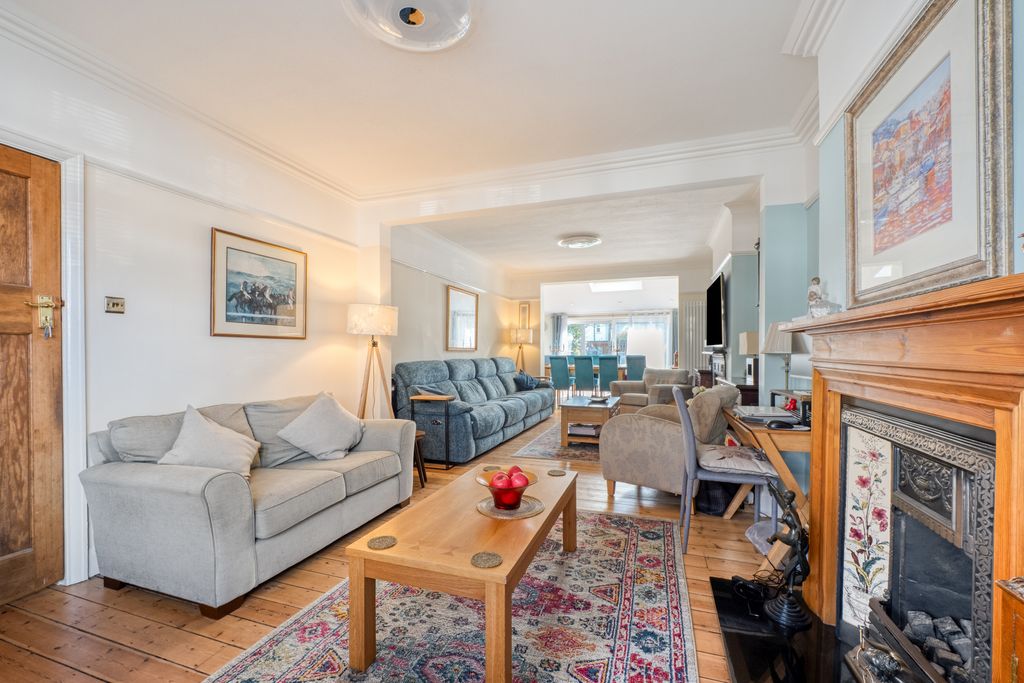 Property photo 2 of 24 Picture No. 03