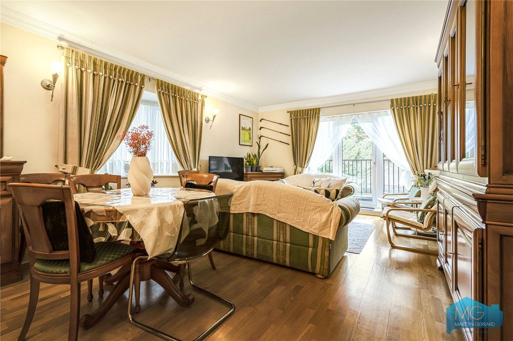 Property photo 3 of 18 Picture No. 31