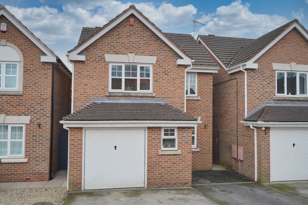 Property photo 1 of 40 Washford Road Front Elevation