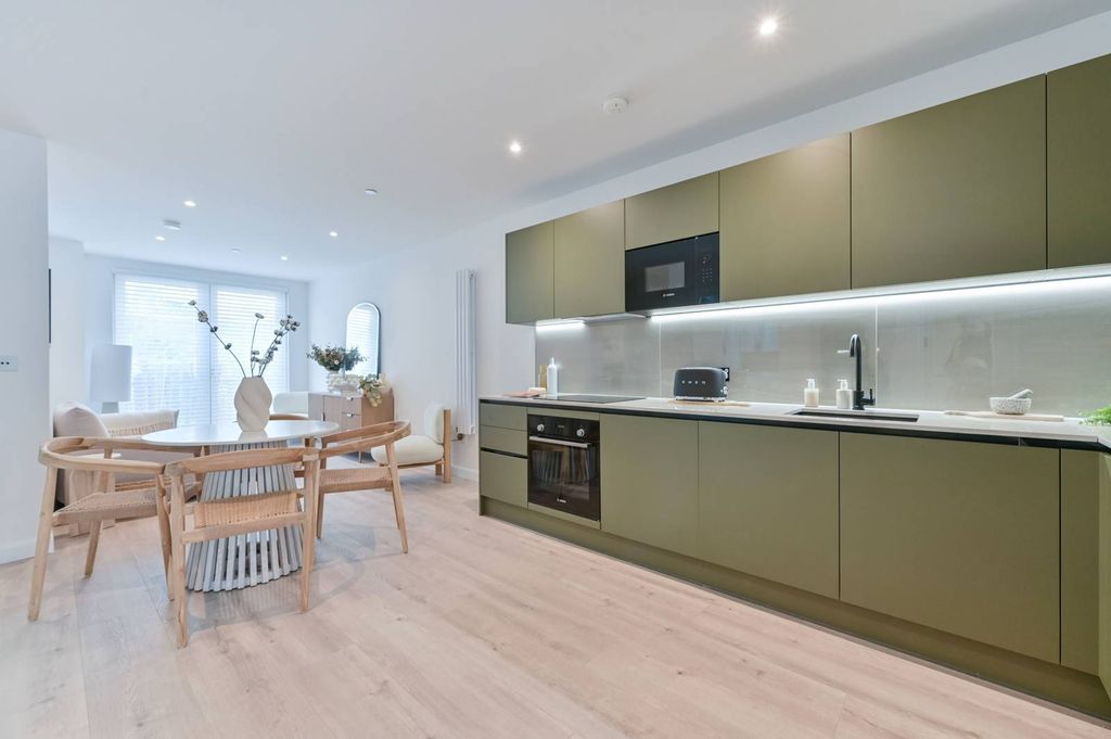 Property photo 3 of 29