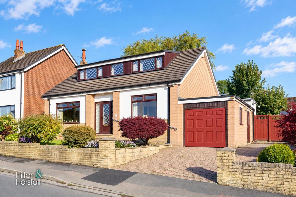 Property photo 1 of 22 Harewood Avenue