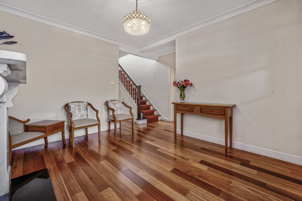 Property photo 2 of 46