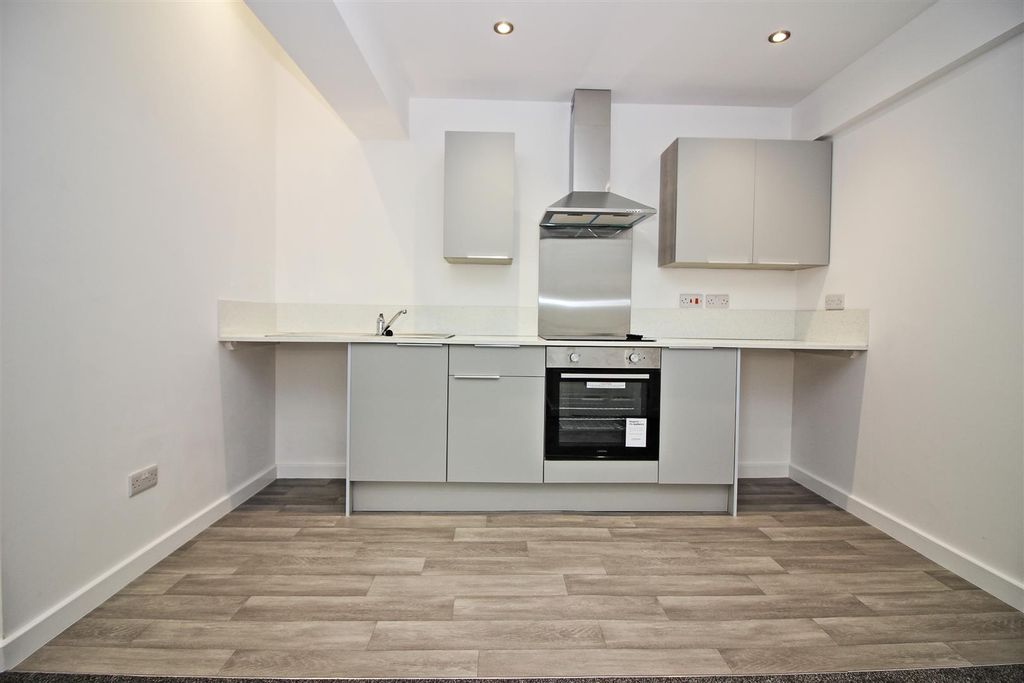Property photo 2 of 7 Apt 4 72 Brookhill Street - Kitchen.Jpg