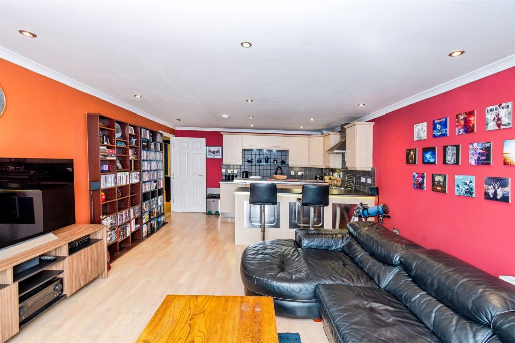 Property photo 3 of 16