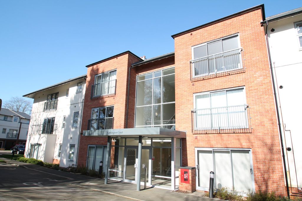 Property photo 1 of 13 Photo 16