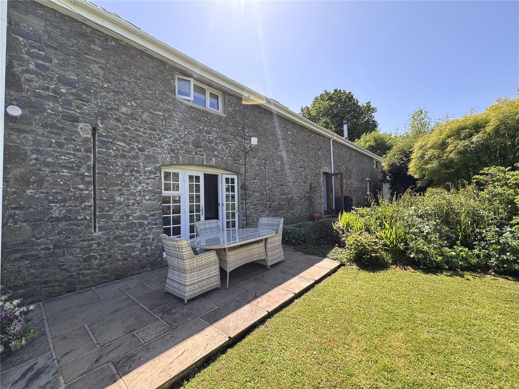 Property photo 1 of 27 Picture No. 29