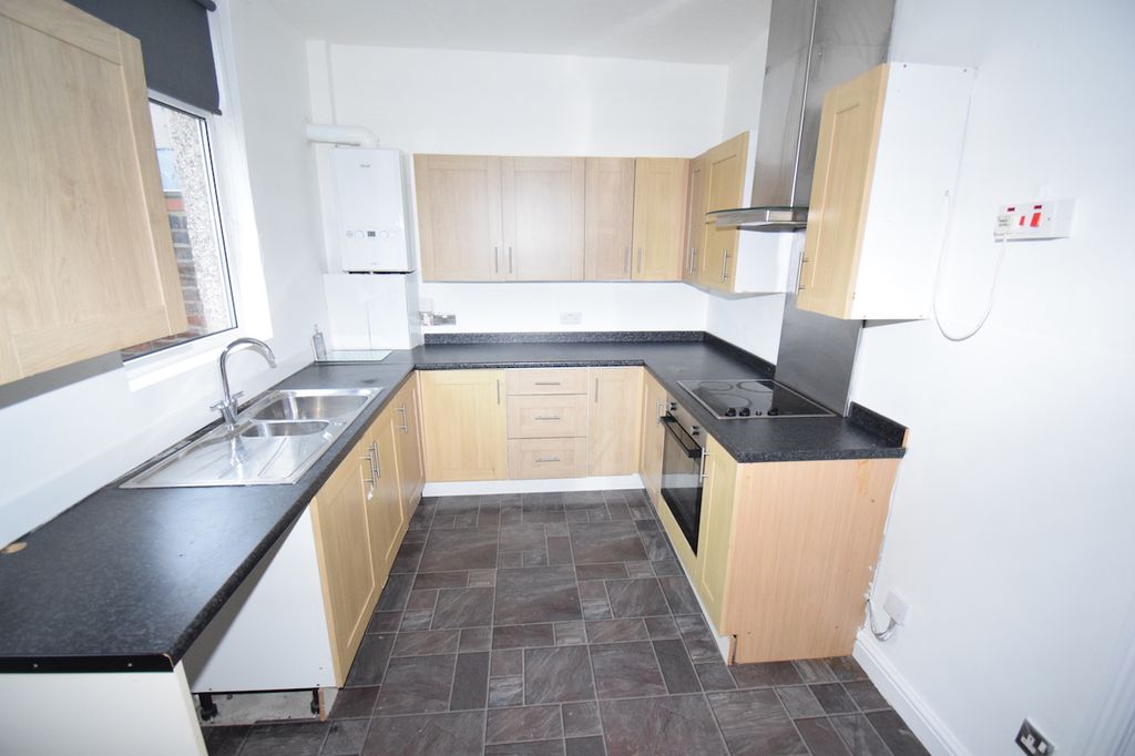 Property photo 2 of 13