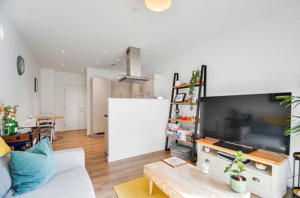 Property photo 2 of 20 Open Plan Living Area_Pic_1 (1).Jpg