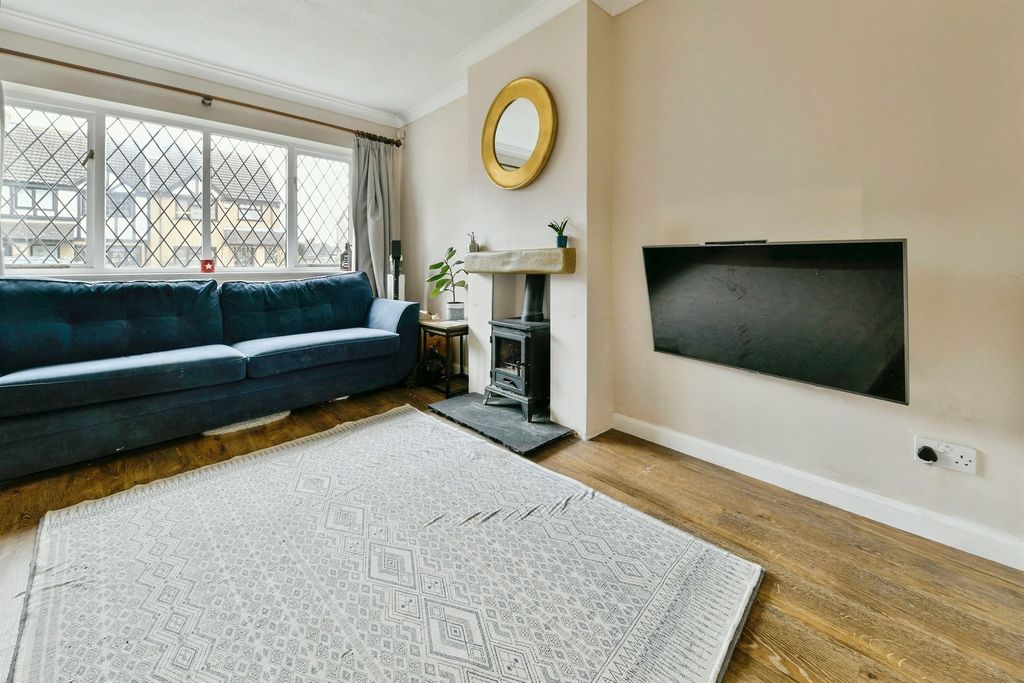 Property photo 3 of 20