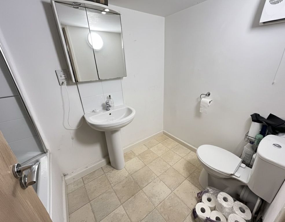 Property photo 3 of 6 Img_0400 (1)