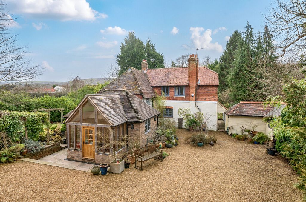 Property photo 1 of 24