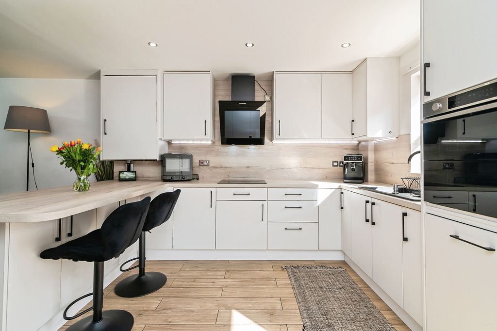 Property photo 2 of 24 Img_9771