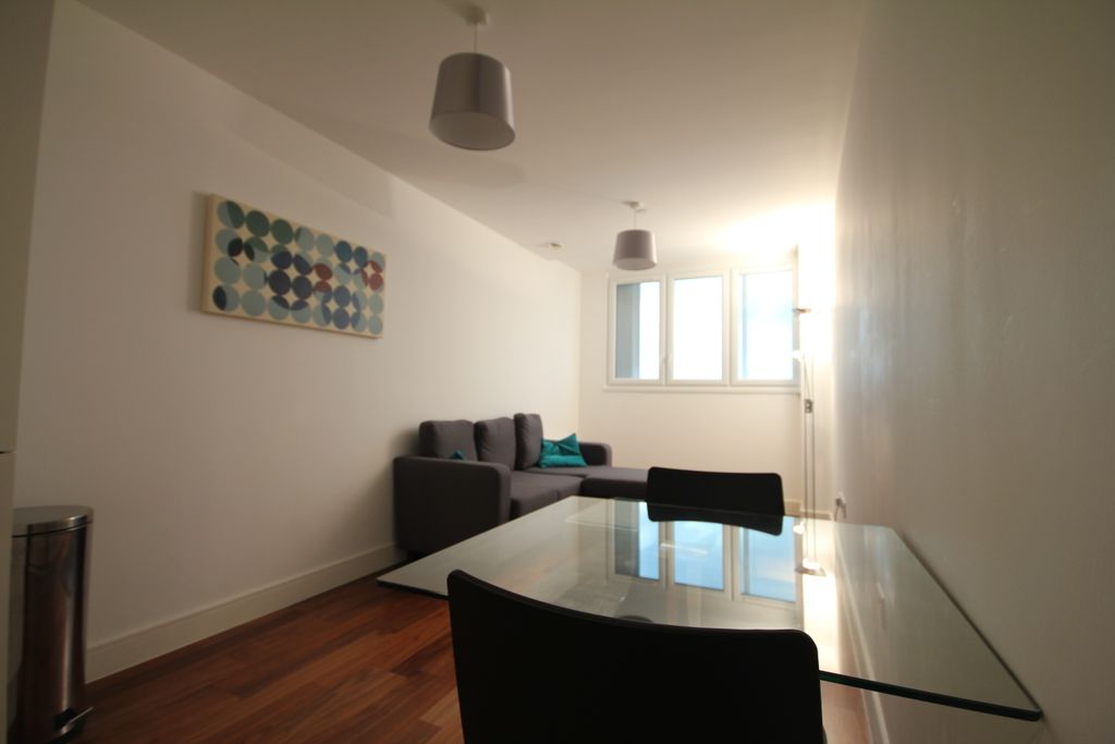 Property photo 2 of 8
