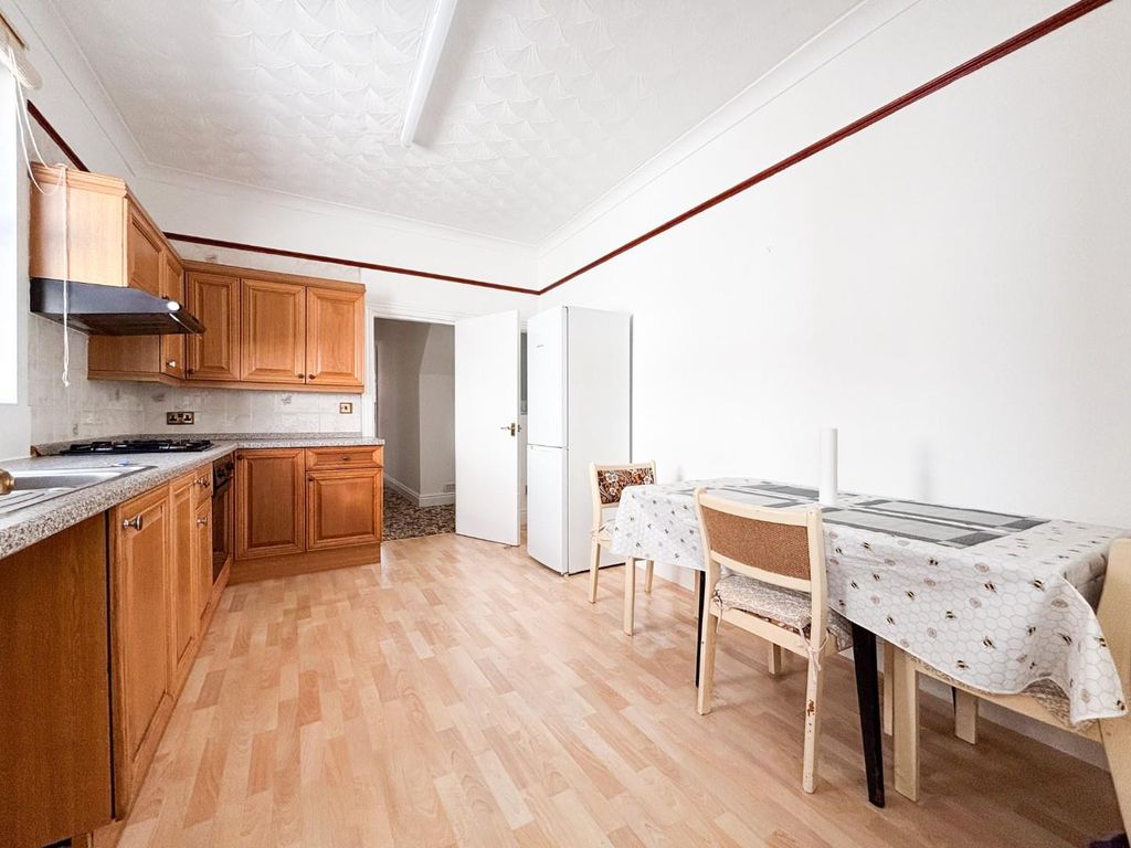Property photo 2 of 16 Kitchen/Diner