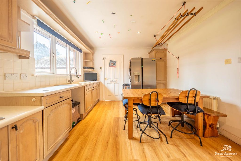 Property photo 3 of 30 Dsc08495-Hdr.Jpg