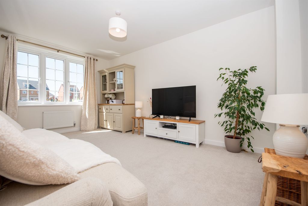 Property photo 3 of 9