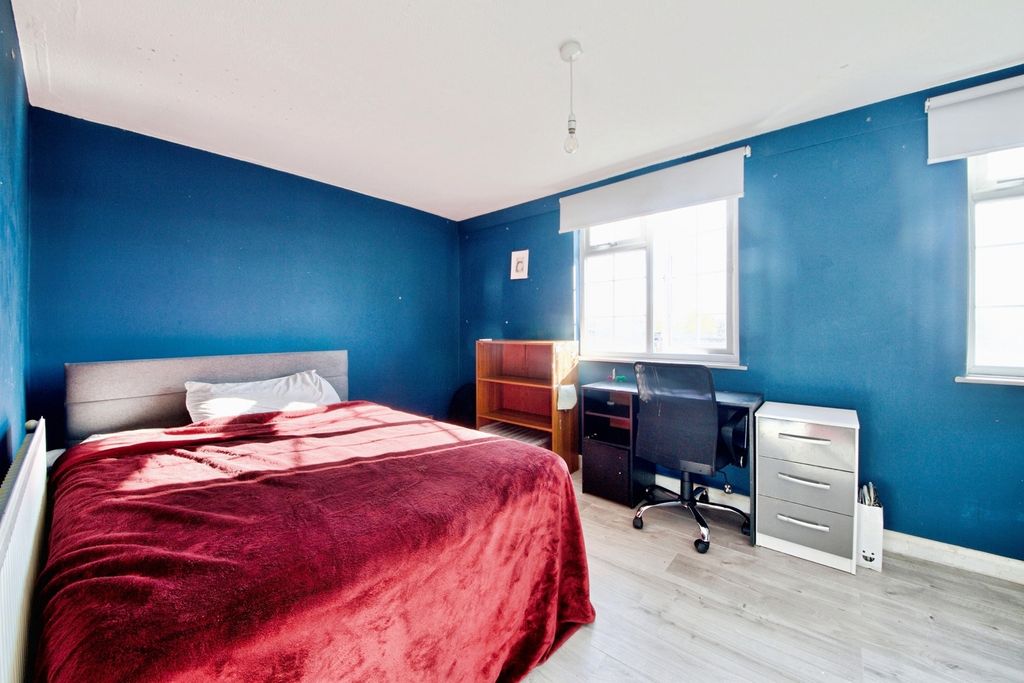 Property photo 3 of 13 Pbox-Img.Jpg