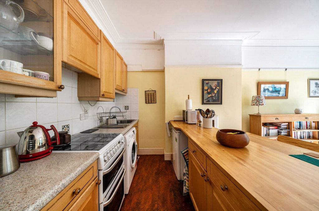 Property photo 3 of 19 Picture No. 18