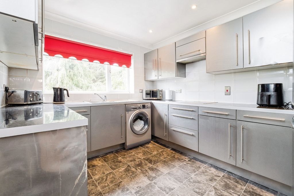 Property photo 3 of 30 Pbox-Img.Jpg