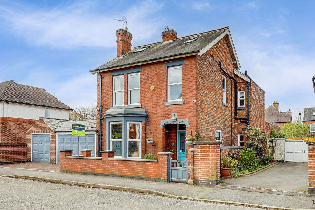 Property photo 1 of 36