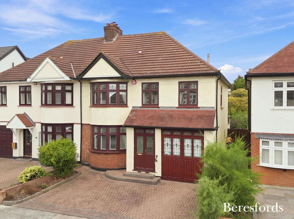 Property photo 2 of 48 Picture No. 03